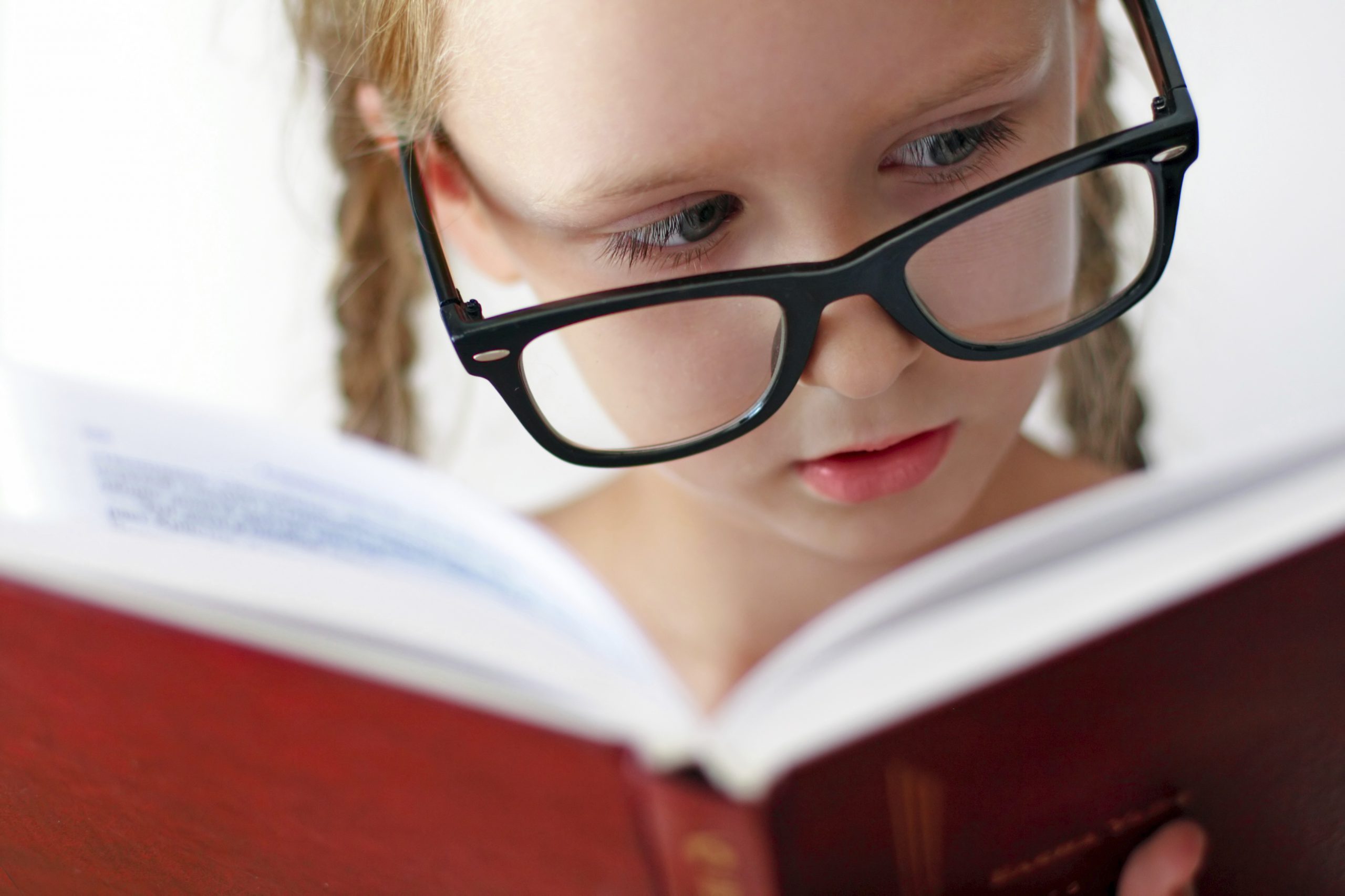 أهمية قراءة الكتب للأطفال بصوتٍ عالٍ (5-6 سنوات)