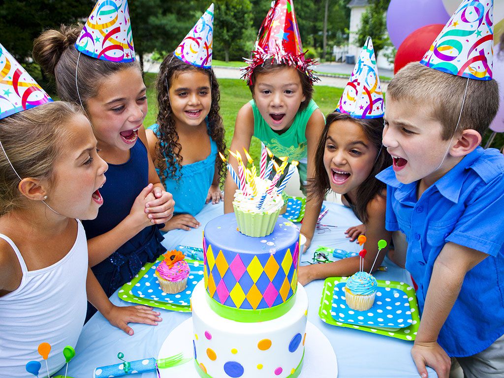 10 أفكار جديدة لإعداد حفل عيد ميلاد طفلكِ في المنزل..!