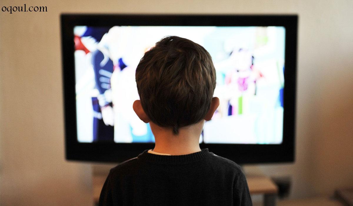 مشاهدة التلفاز والأطفال… متي تصبح مشاهدة التلفاز مفيدة لطفلك..؟